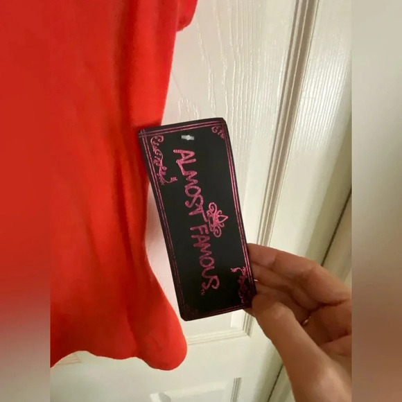 Almost Famous lace back shirt small NWT - Picture 3 of 5